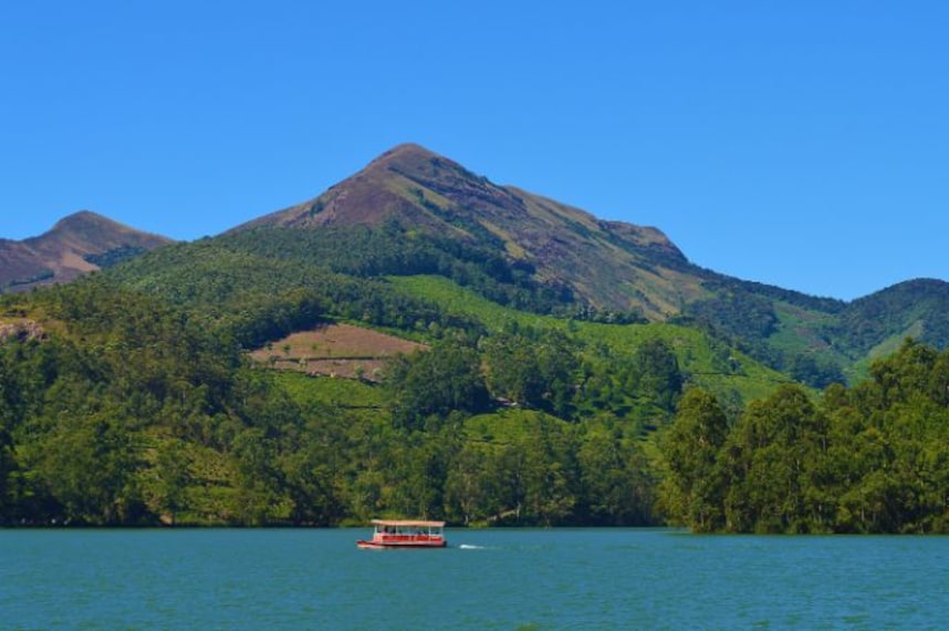 Munnar Kundala Lake Landscape Image